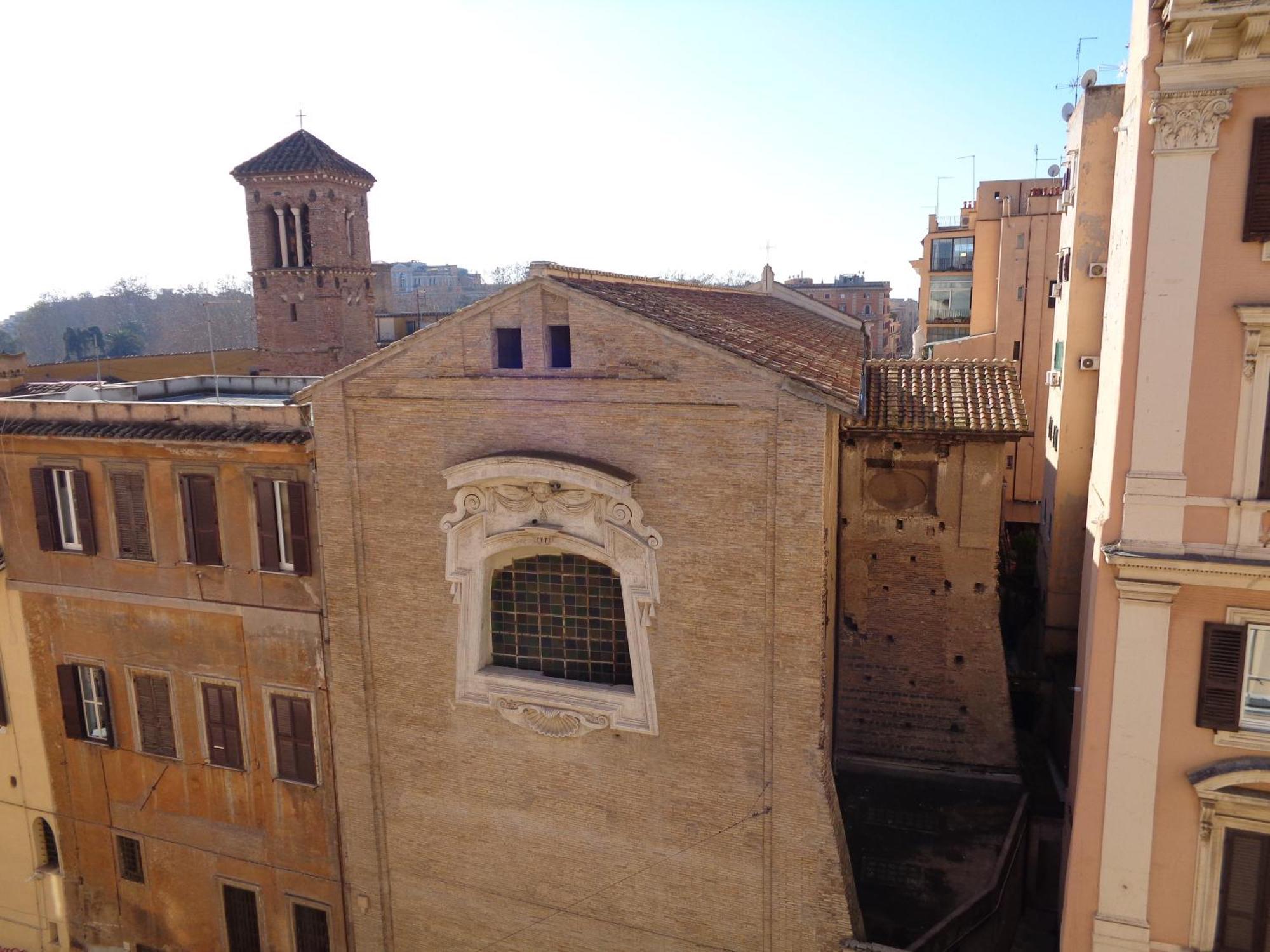 Jumbo Inn, Rome
